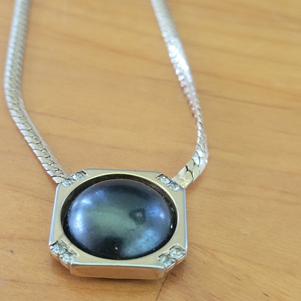 Vintage Silver Tone Herringbone Chain Necklace Black Hexagon Pendant 16"